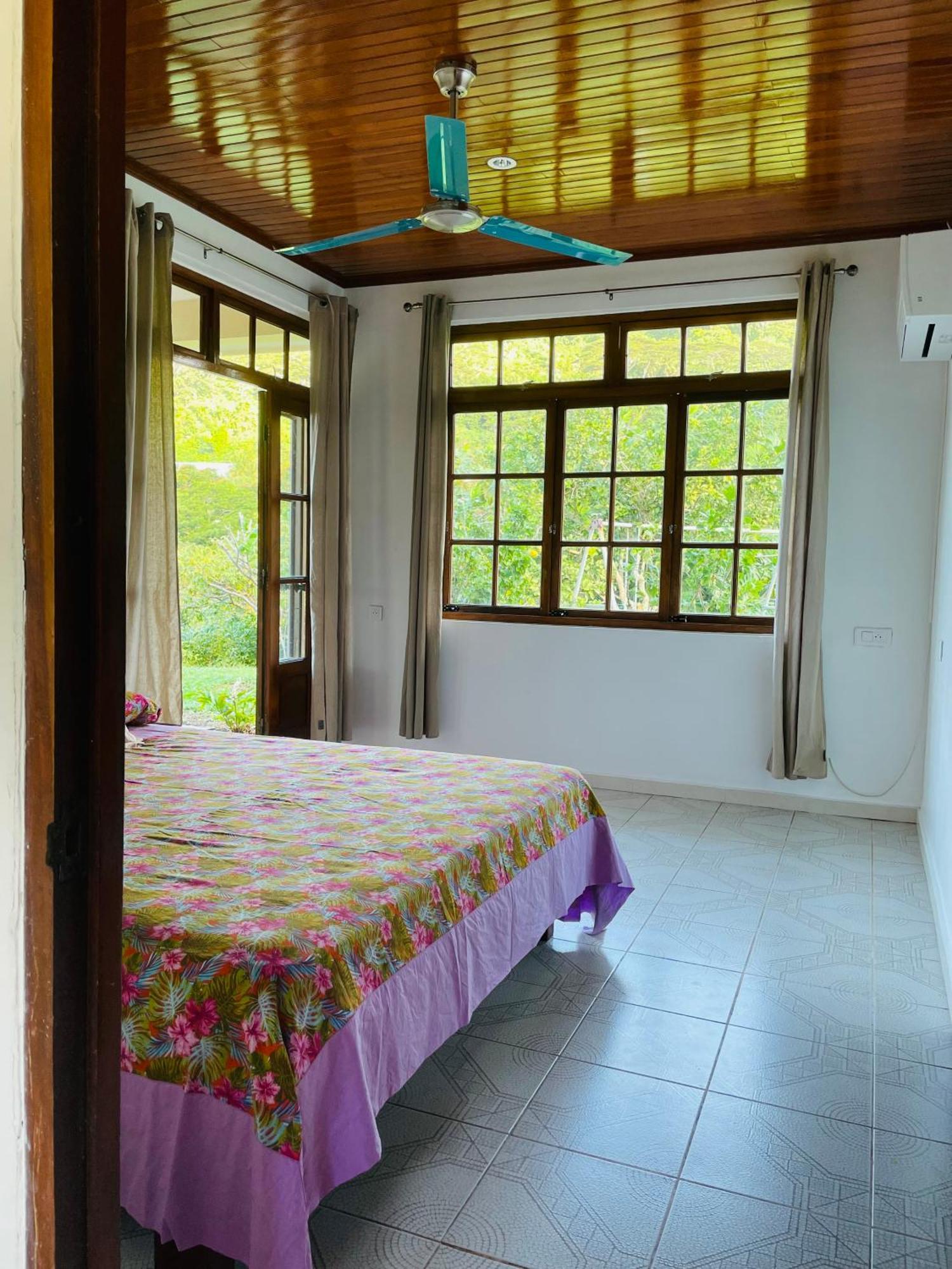 Villa Ura Uturoa Exterior foto